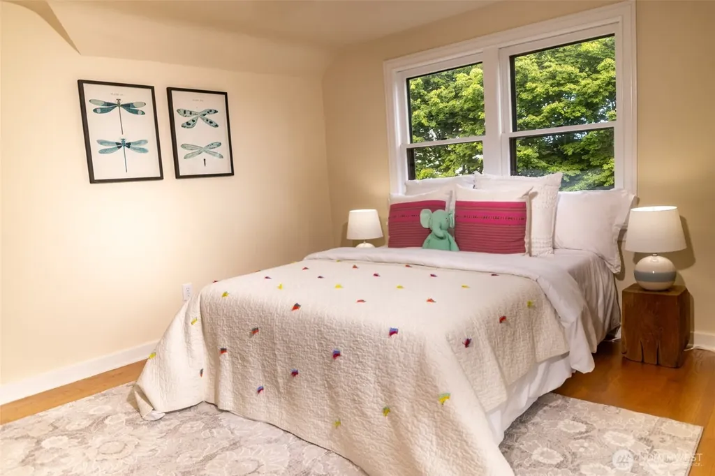 1403 2nd Avenue N Seattle WA 98109