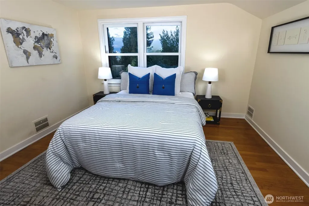 1403 2nd Avenue N Seattle WA 98109