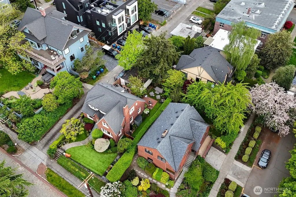 1403 2nd Avenue N Seattle WA 98109