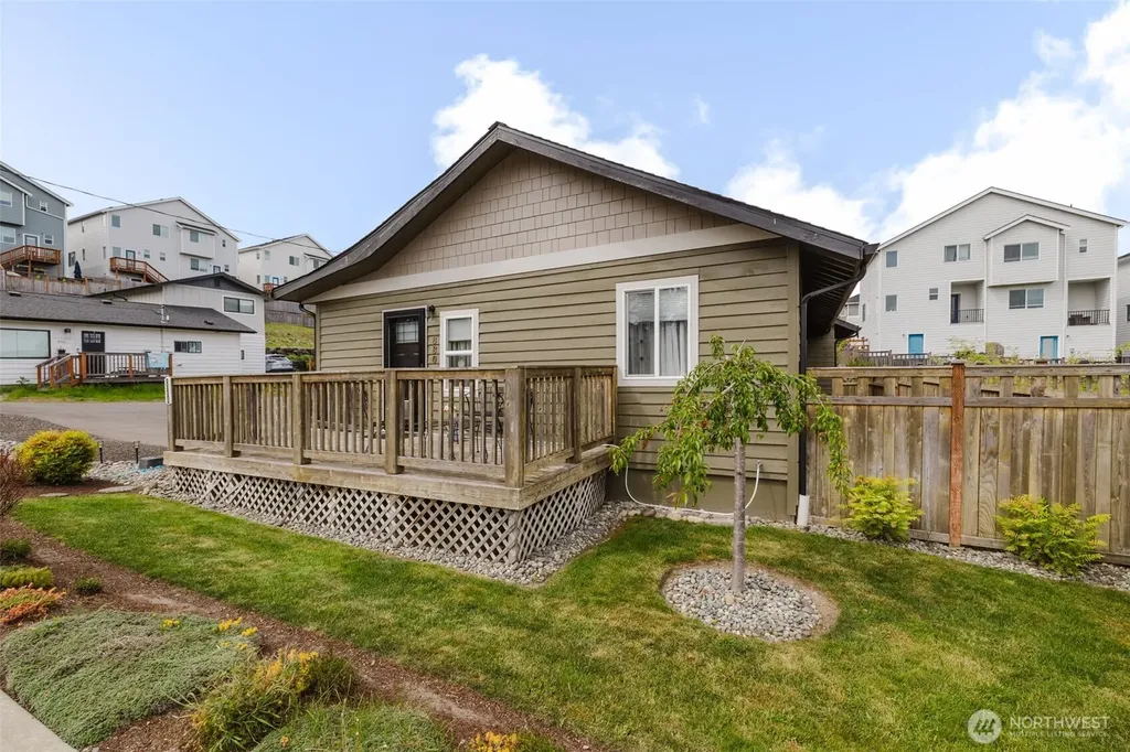 880 Hogan Lane Bremerton WA 98311