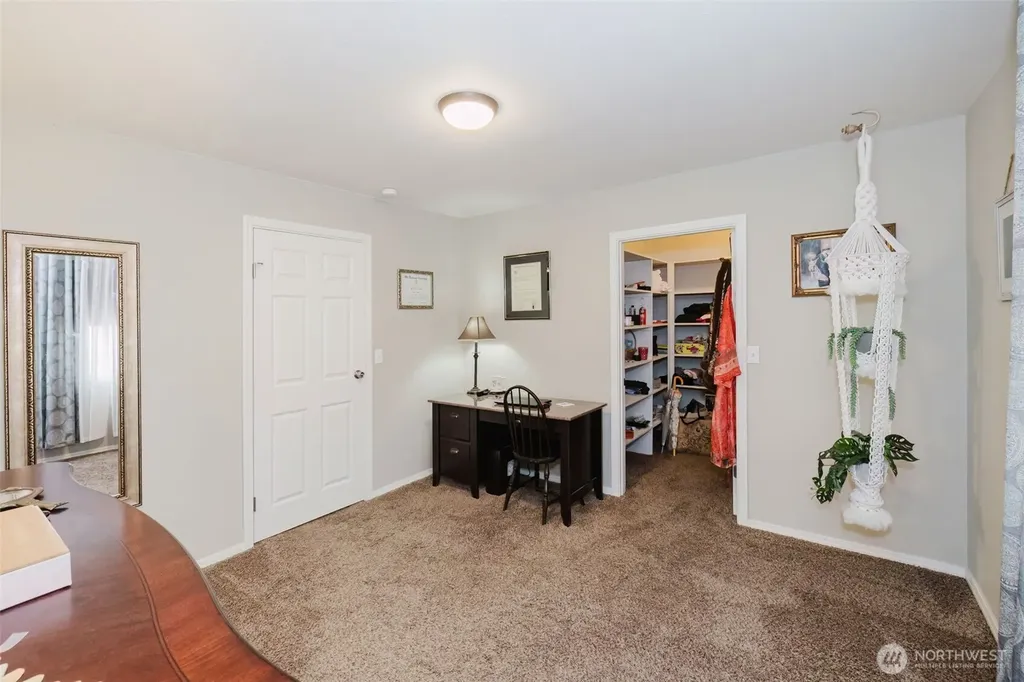 880 Hogan Lane Bremerton WA 98311