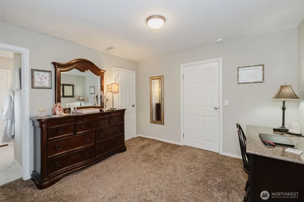 880 Hogan Lane Bremerton WA 98311