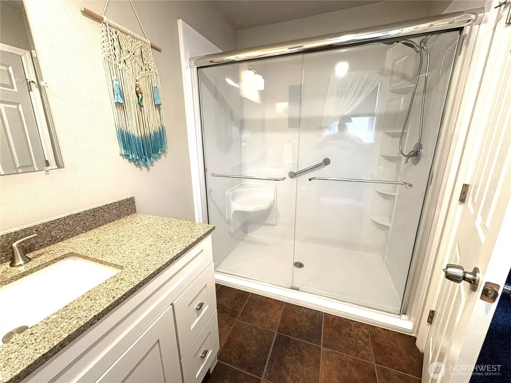 880 Hogan Lane Bremerton WA 98311