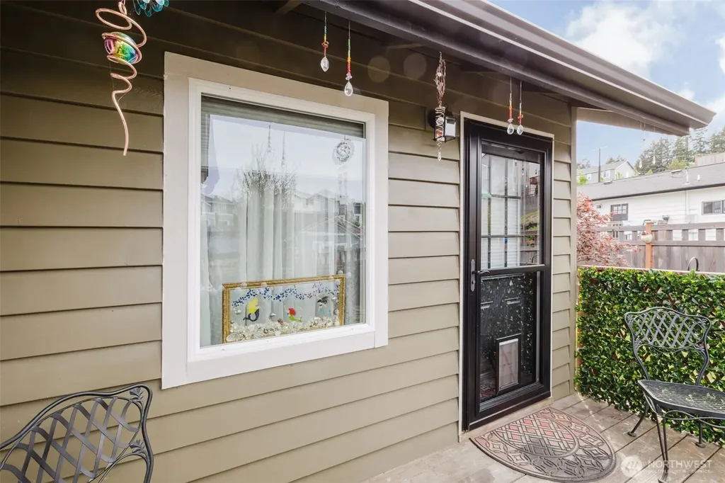 880 Hogan Lane Bremerton WA 98311
