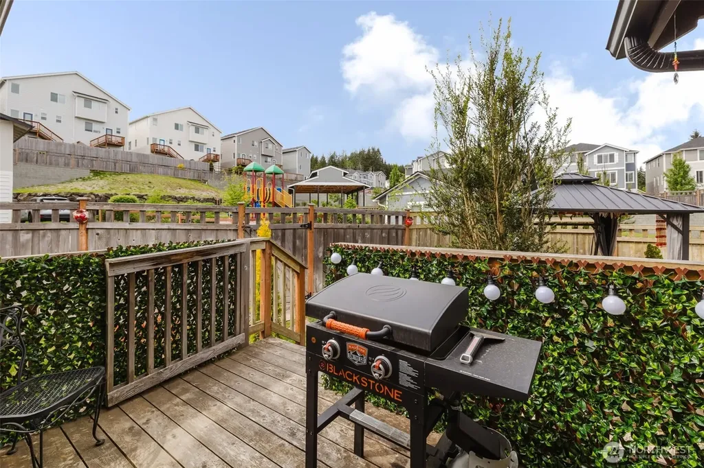 880 Hogan Lane Bremerton WA 98311