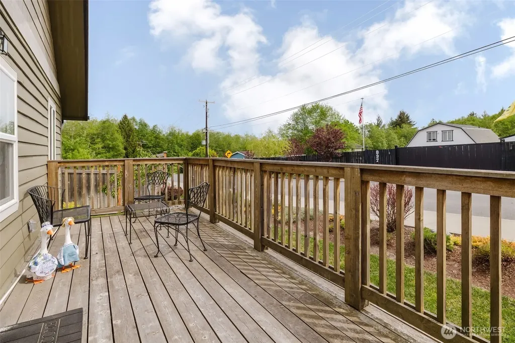 880 Hogan Lane Bremerton WA 98311