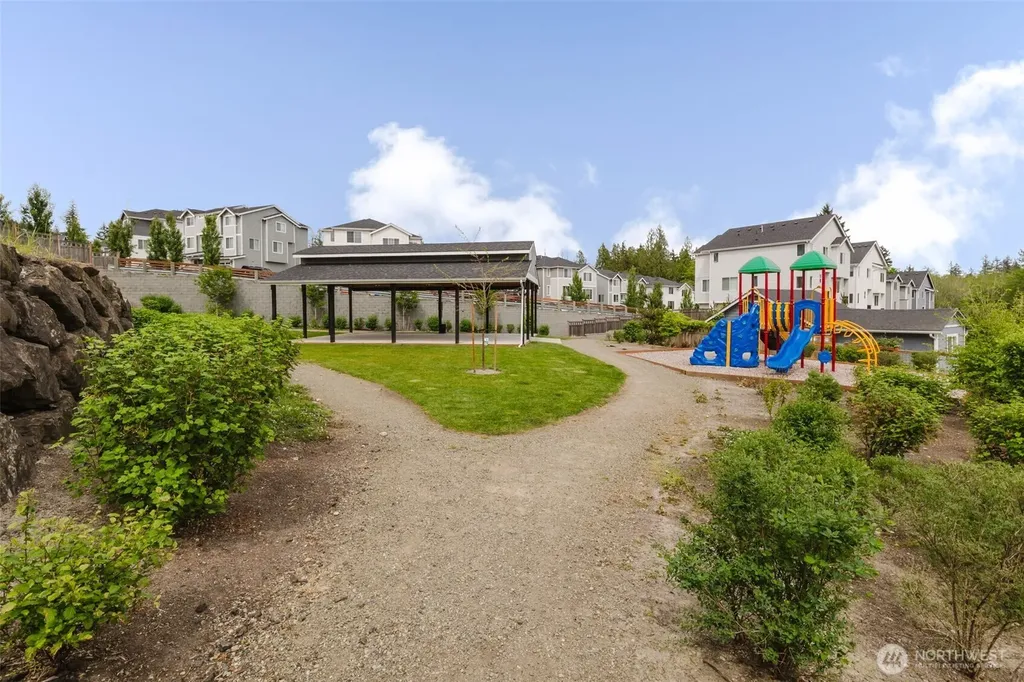 880 Hogan Lane Bremerton WA 98311