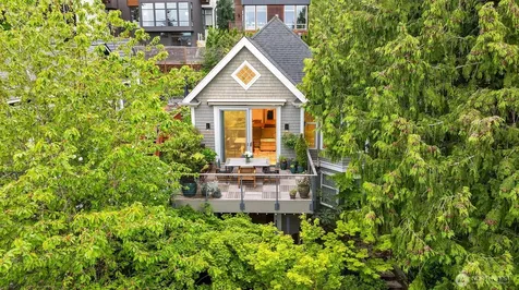 2511 E Roy Street Seattle WA 98112