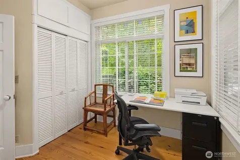 2511 E Roy Street Seattle WA 98112
