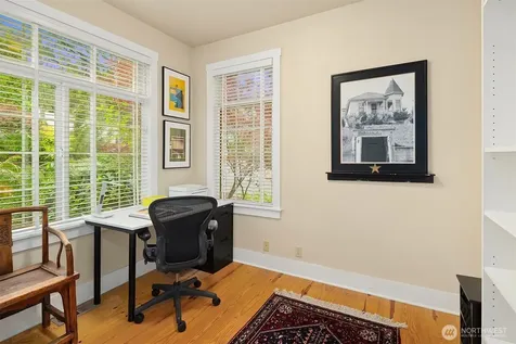 2511 E Roy Street Seattle WA 98112