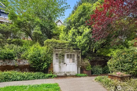 2511 E Roy Street Seattle WA 98112