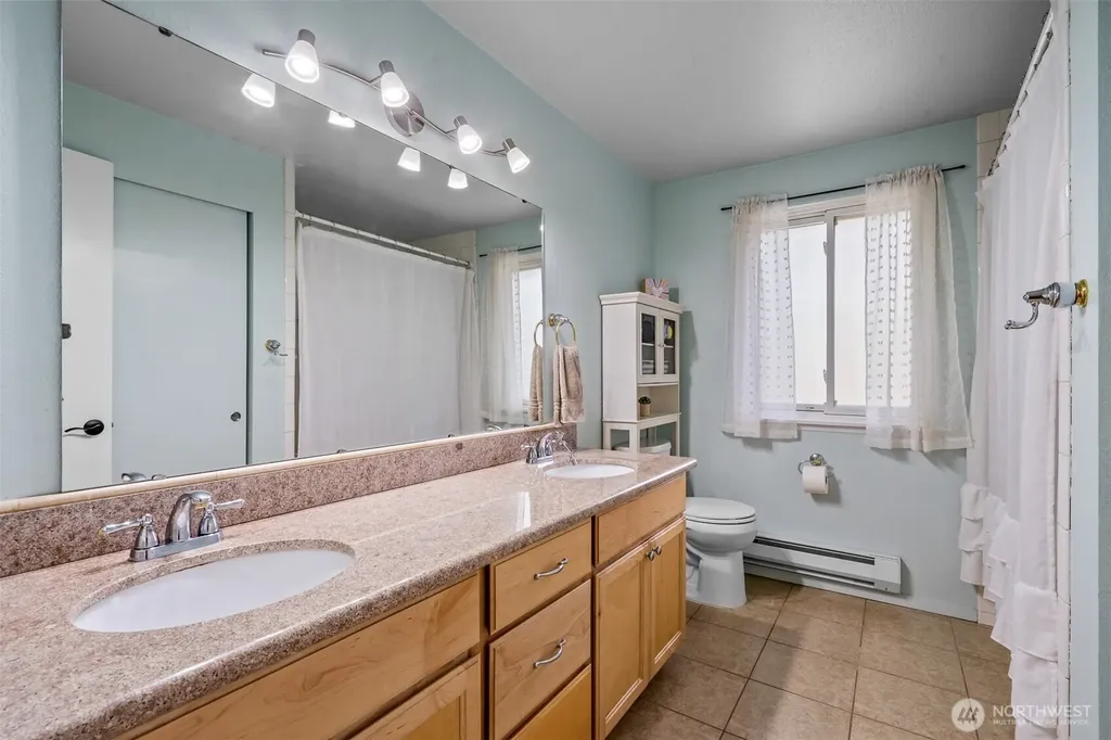 2509 Manorwood Drive Puyallup WA 98374
