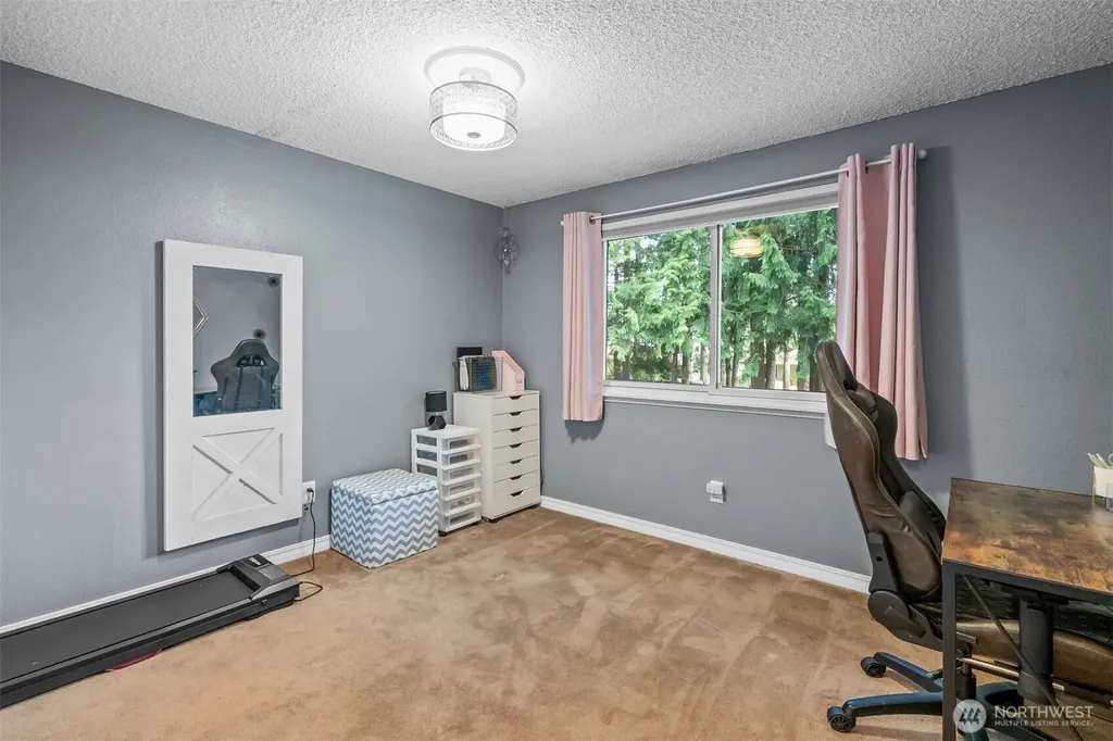 2509 Manorwood Drive Puyallup WA 98374