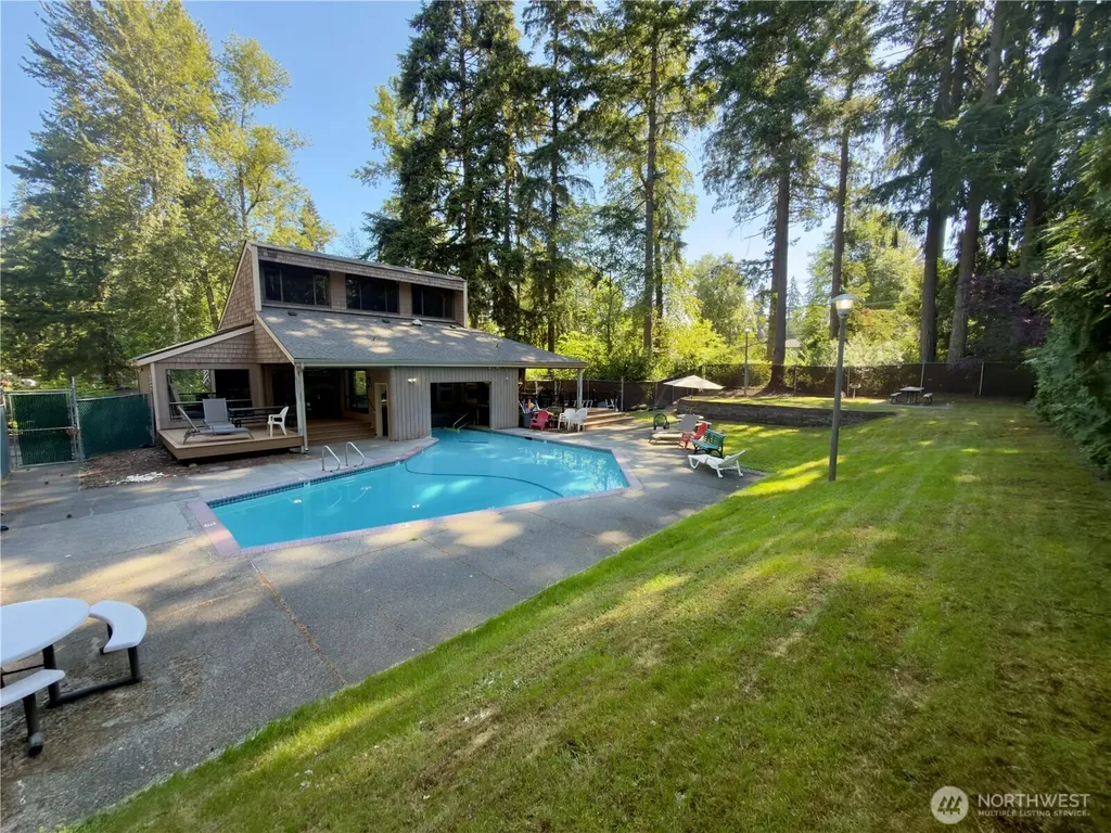 2509 Manorwood Drive Puyallup WA 98374