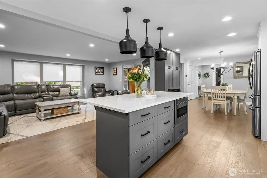 2509 Manorwood Drive Puyallup WA 98374