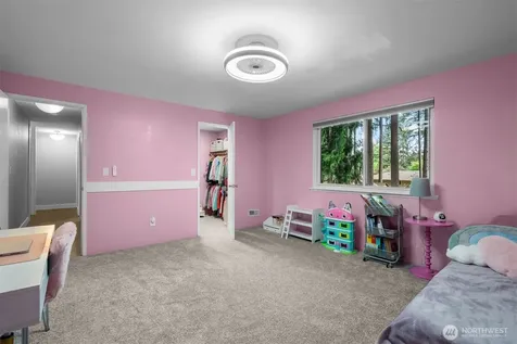 2509 Manorwood Drive Puyallup WA 98374