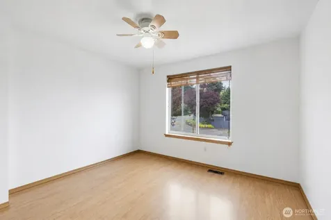 3011 12th Street Pl SW Puyallup WA 98373