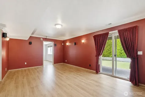 3011 12th Street Pl SW Puyallup WA 98373