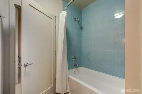 3104 Western Avenue Seattle WA 98121