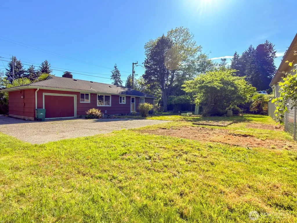 638 S 160th Street Burien WA 98148