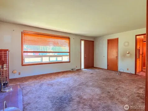638 S 160th Street Burien WA 98148