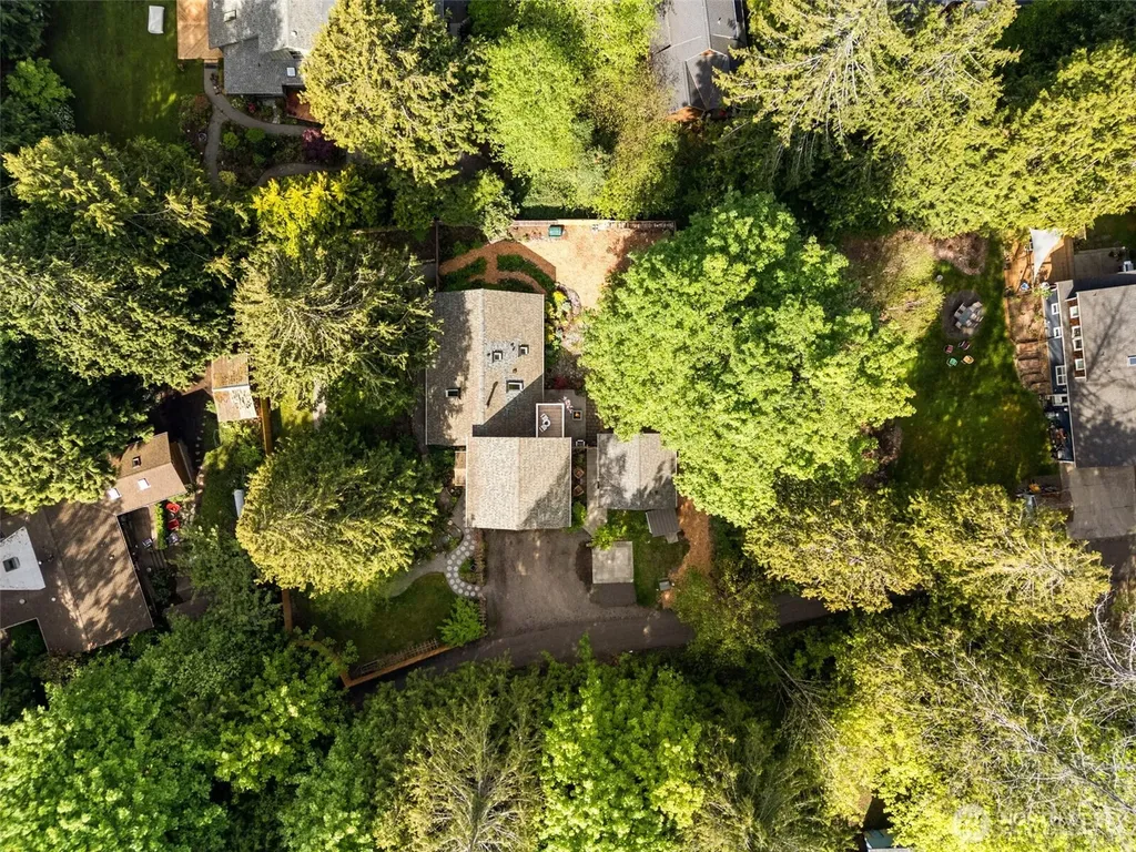 11837 Venice Loop NE Bainbridge Island WA 98110
