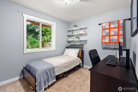 11837 Venice Loop NE Bainbridge Island WA 98110