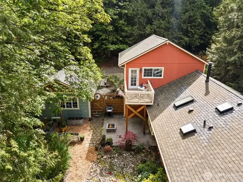 11837 Venice Loop NE Bainbridge Island WA 98110