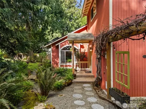 11837 Venice Loop NE Bainbridge Island WA 98110