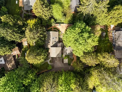11837 Venice Loop NE Bainbridge Island WA 98110