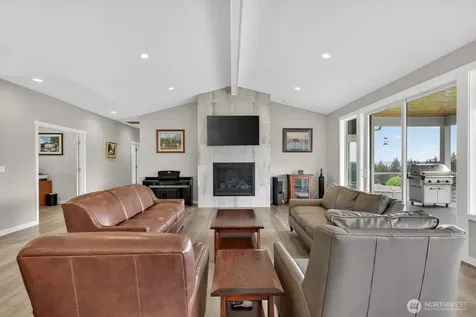 1409 Village Heights Place Camano Island WA 98282