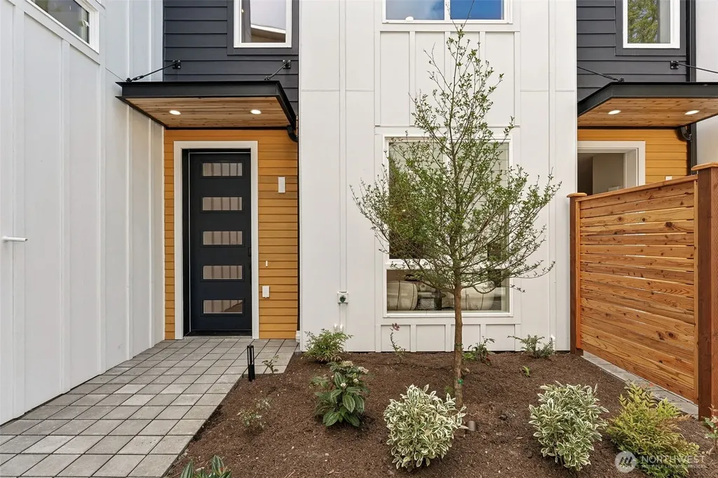 3449 California Avenue SW Seattle WA 98116