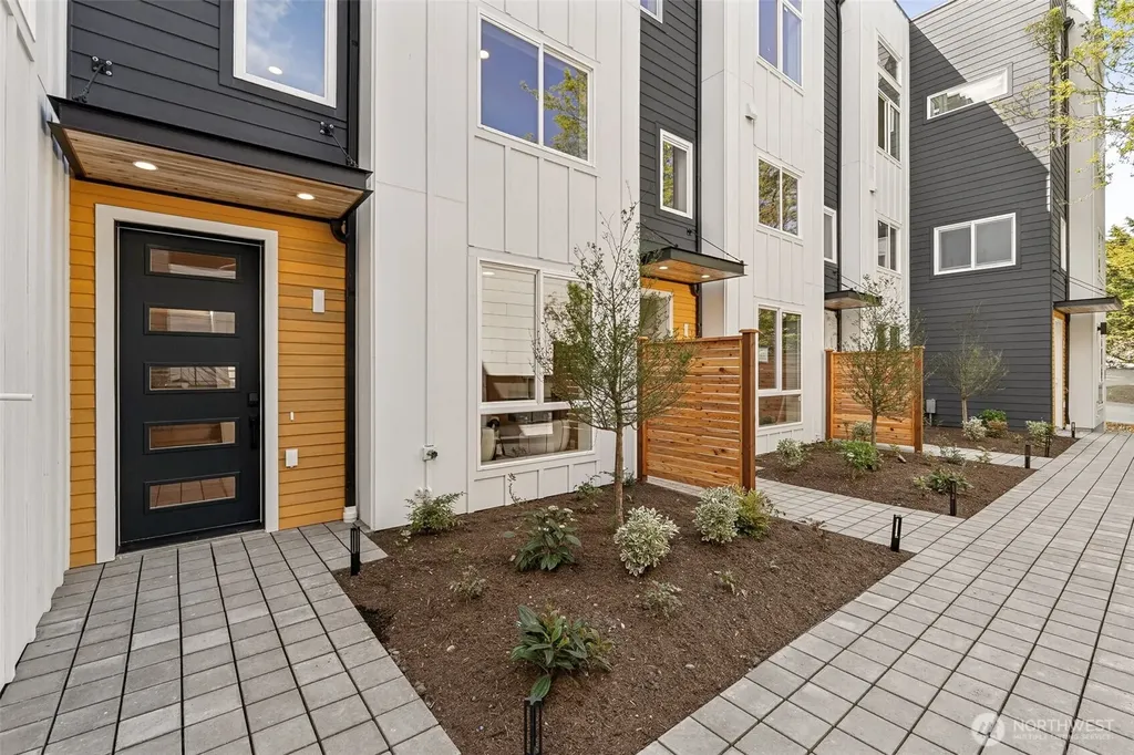 3449 California Avenue SW Seattle WA 98116