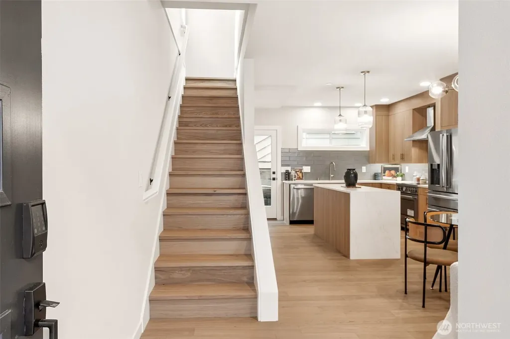3449 California Avenue SW Seattle WA 98116