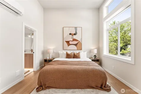 3449 California Avenue SW Seattle WA 98116
