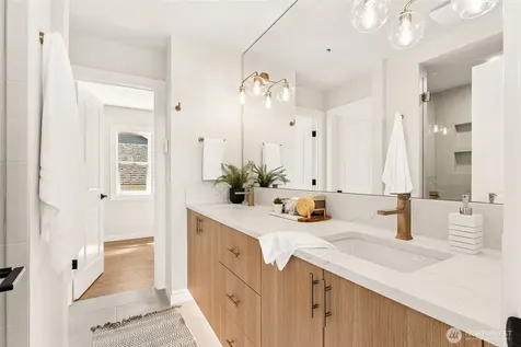 3449 California Avenue SW Seattle WA 98116