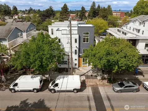 3449 California Avenue SW Seattle WA 98116