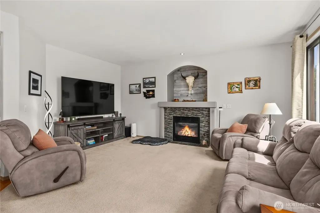 15902 65th Street Ct E Sumner WA 98390