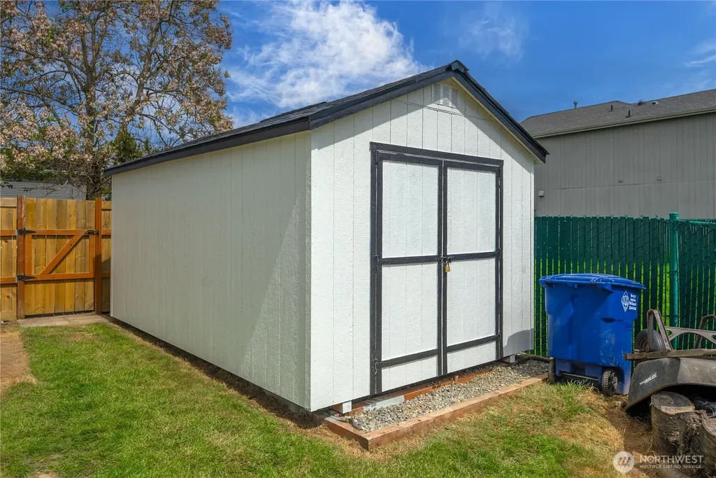 15902 65th Street Ct E Sumner WA 98390