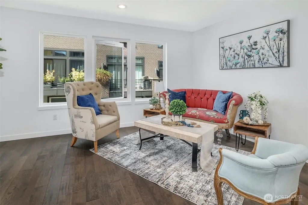 7526 43rd Avenue S Seattle WA 98118