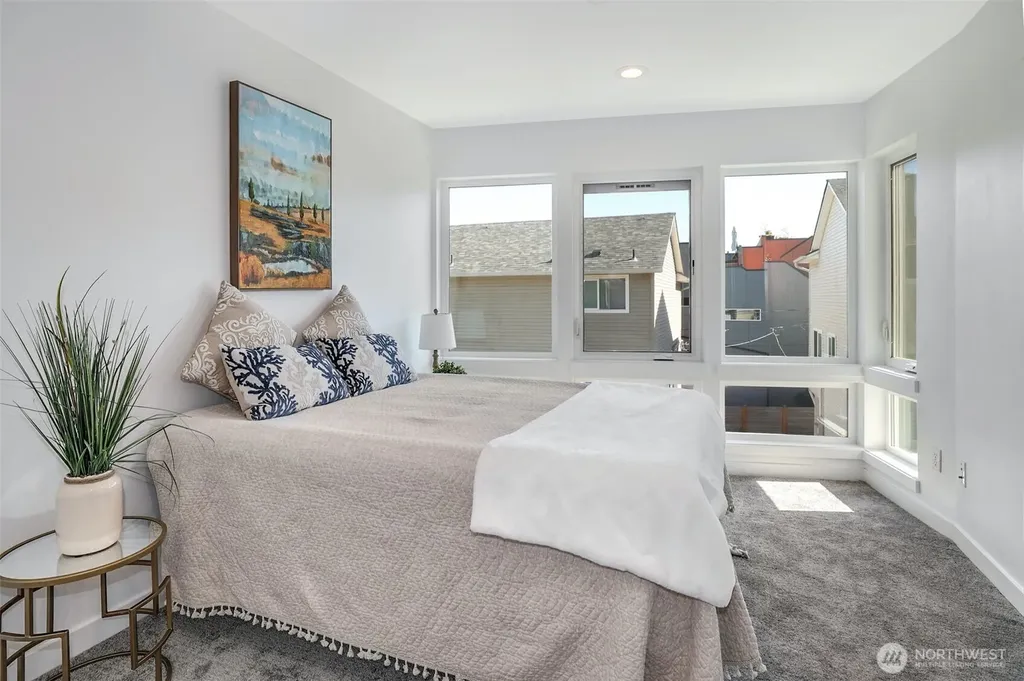 7526 43rd Avenue S Seattle WA 98118