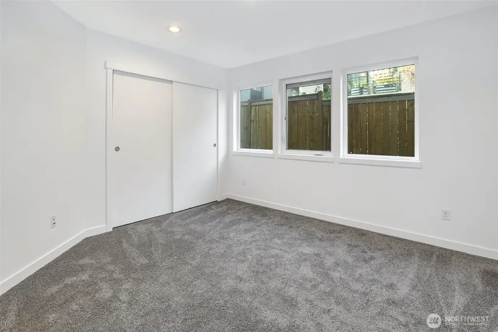 7526 43rd Avenue S Seattle WA 98118