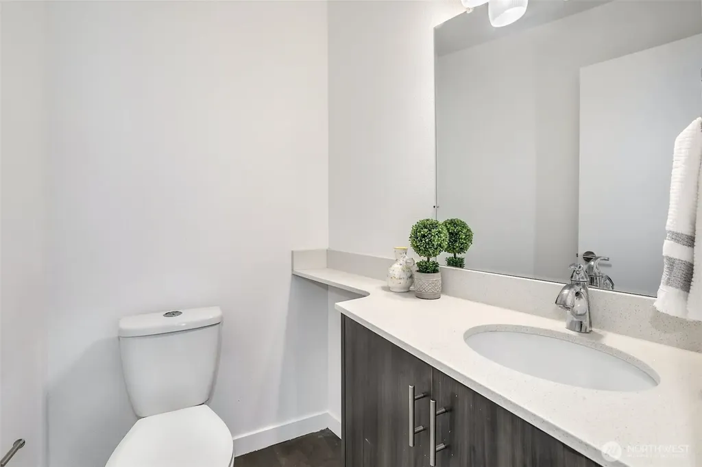 7526 43rd Avenue S Seattle WA 98118