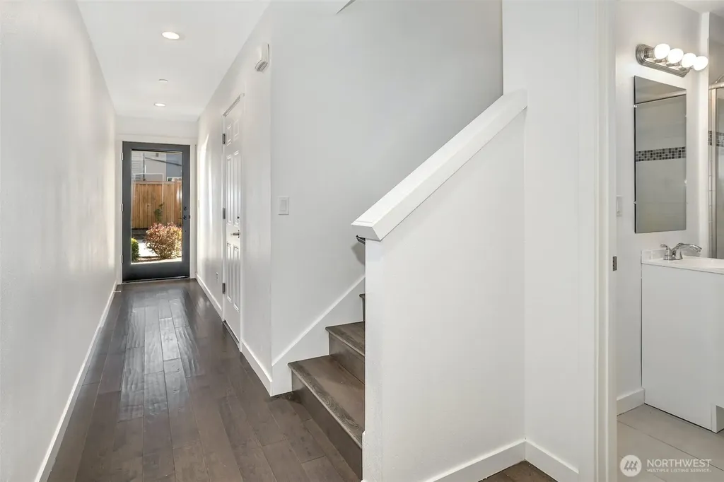 7526 43rd Avenue S Seattle WA 98118