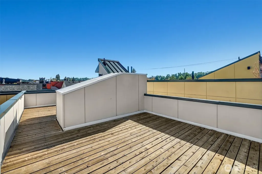 7526 43rd Avenue S Seattle WA 98118