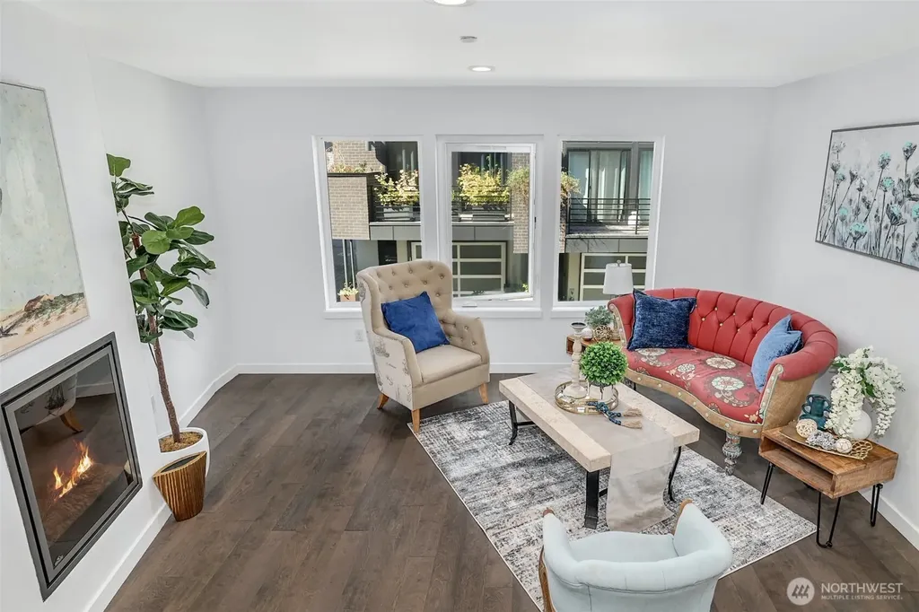 7526 43rd Avenue S Seattle WA 98118