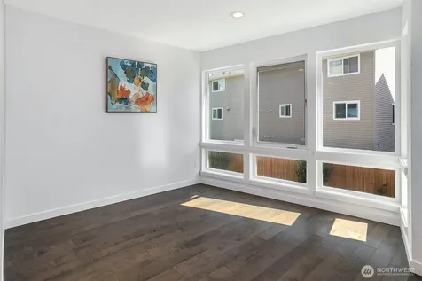 7526 43rd Avenue S Seattle WA 98118