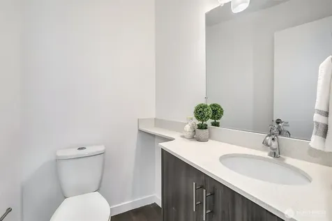 7526 43rd Avenue S Seattle WA 98118