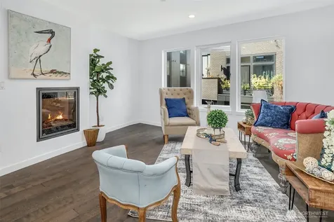 7526 43rd Avenue S Seattle WA 98118