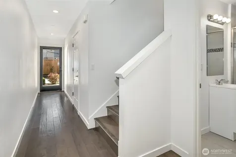 7526 43rd Avenue S Seattle WA 98118